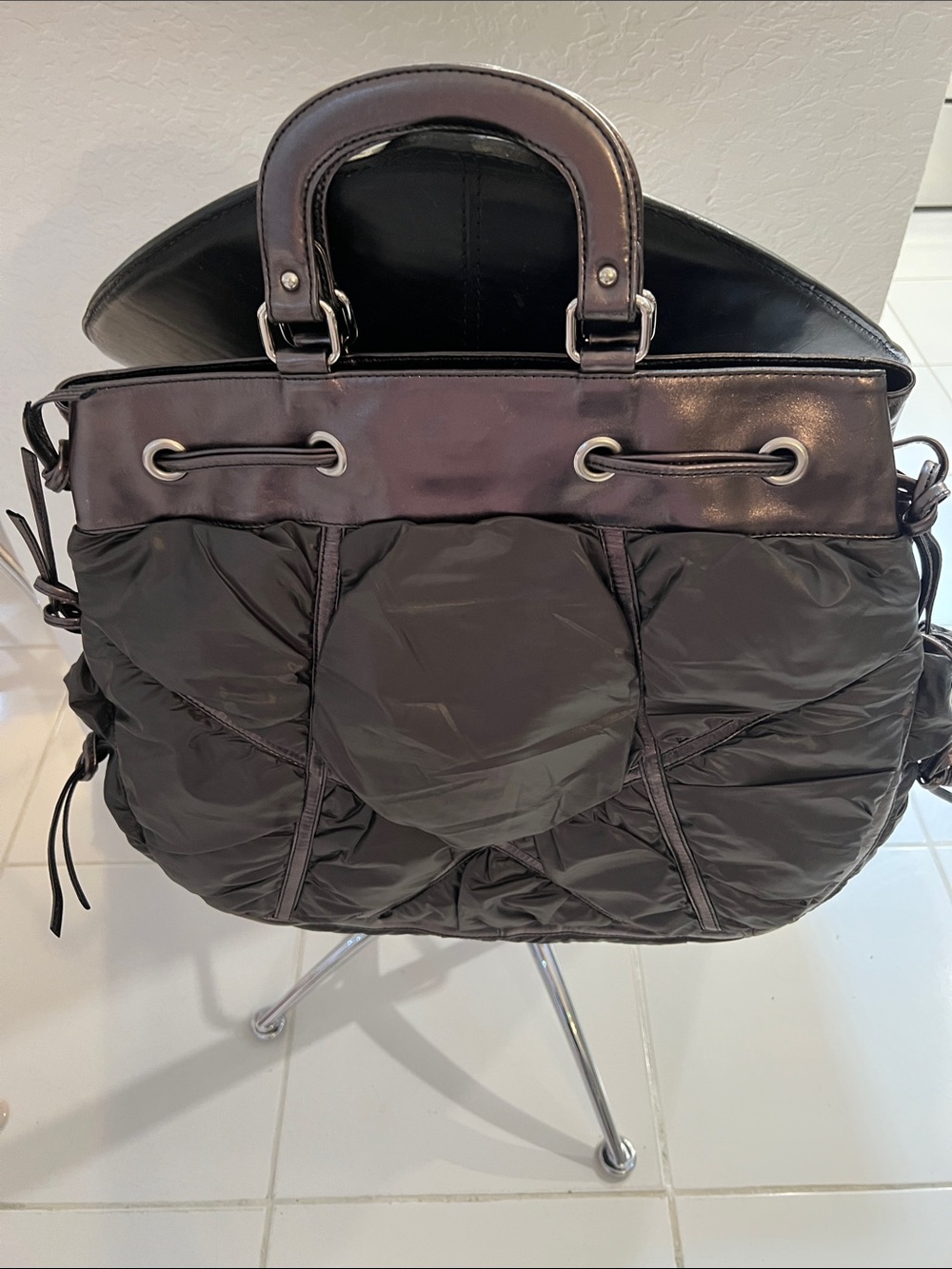 DONALD PLINER VTG XL Black quilted nylon trimmed with Bronze Metallic leather - Picture 12 of 12